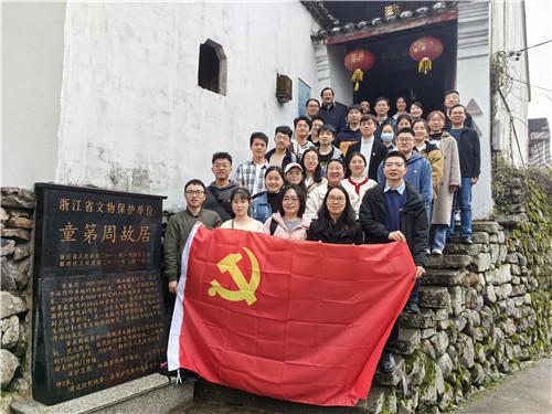 逃离废弃的城堡